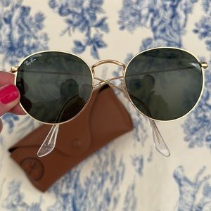 Ray-Ban Round Metal Sunglasses